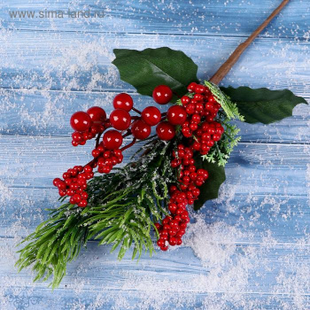 Декор "Зимнее очарование" веточка хвои с ягодками в снегу, 29 см  