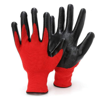 Перчатки нейлон Maxi красные с черной ладонью (ш/к)