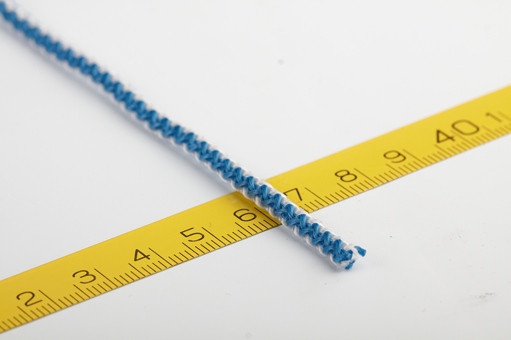 30111 Шнур вязаный 4мм 20м цветной (мотовило)