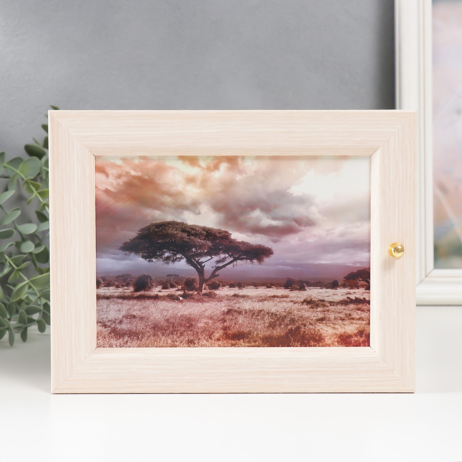 7786654 Ключница Одинокое дерево молочный дуб 17х22 см.