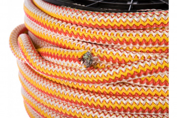 Шнур вязаный д 4 мм 20 м цветной (мотовило)