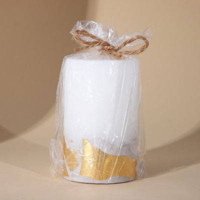 Свеча интерьерная белая с бетоном поталь, 10 х 6 см