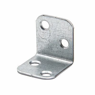 71-0-028 Уголок мебельный 28х28мм оцинкованный (1-300) О