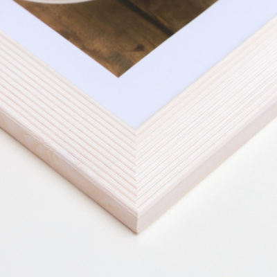 3807818 Фоторамка 30х40 см. цвет белый1